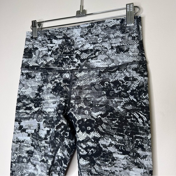 Lululemon Wunder Under High-Rise 7/8 Tight Full-On Luxtreme 25" Masked Lace Sz 6 - Picture 5 of 9